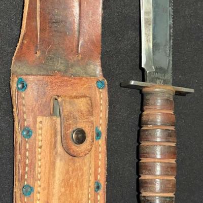 Vintage Camillus NY Fixed Blade Knife With Leather Sheath