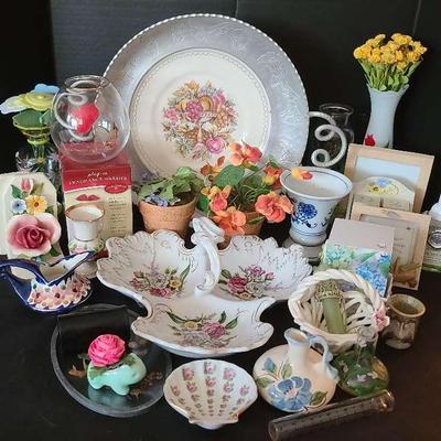 Floral Decor Collection Featuring Floral Plate, Vases, Bookends & More