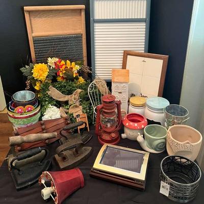 Vintage Outdoor-Style Decor Collection