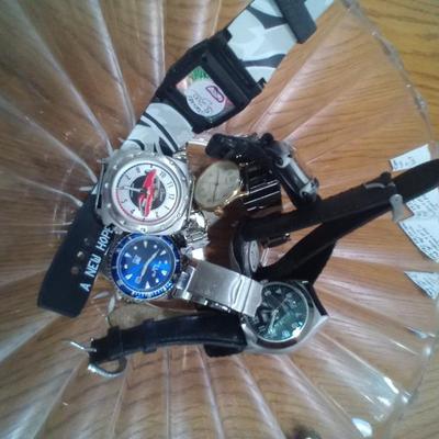 Sale Photo Thumbnail #47: Assorted watches