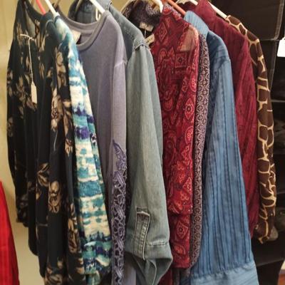 Sale Photo Thumbnail #74: Assorted women's tops
