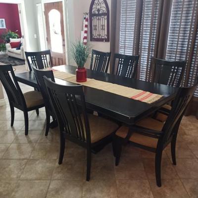 Sale Photo Thumbnail #1: Rooms to Go formal dining set