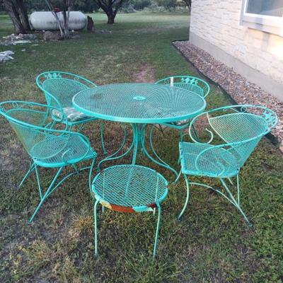 Sale Photo Thumbnail #137: Vintage wrought iron 6pc patio set