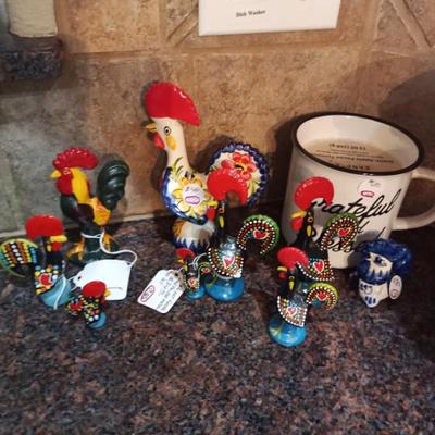 Sale Photo Thumbnail #43: Collection of roosters