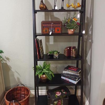 Sale Photo Thumbnail #34: Slanted bookcase