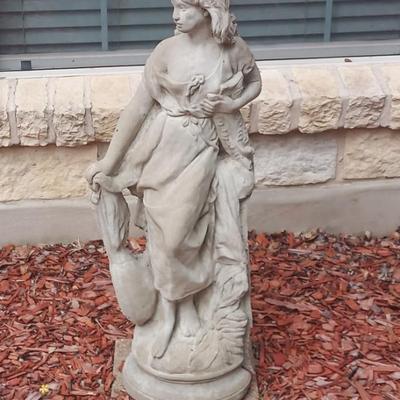 Sale Photo Thumbnail #149: Concrete lady statue 