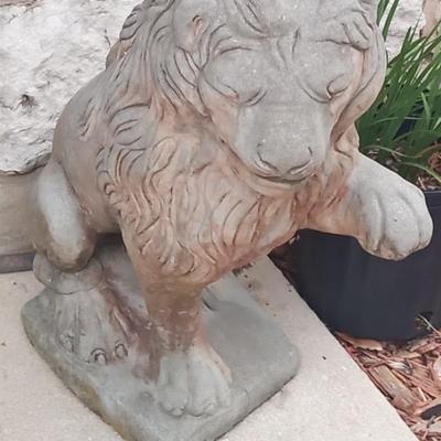 Sale Photo Thumbnail #145: Concrete lion figure 