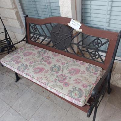 Sale Photo Thumbnail #136: Garden bench