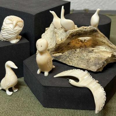 Assorted inuit small bird carvings