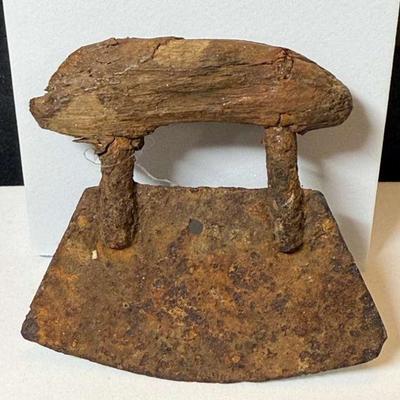 Inuit ulu knife