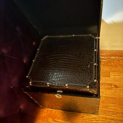 Sale Photo Thumbnail #173