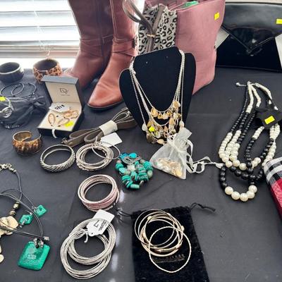 Sale Photo Thumbnail #35