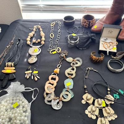 Sale Photo Thumbnail #36