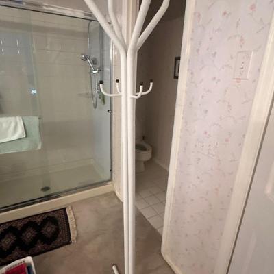 Hall tree coat rack