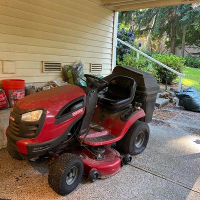 Craftsman YT 4000 riding lawn mower 