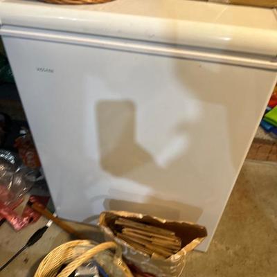 Vissani chest freezer