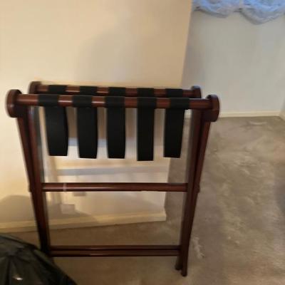 Folding luggage rack