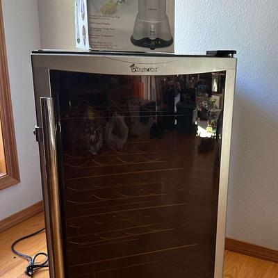 Magic Chef Wine Cooler with Bottle Cooler & Warmer
