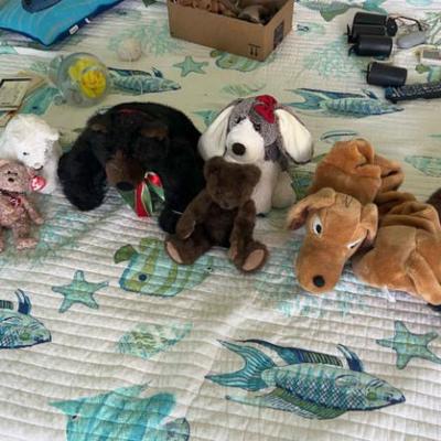 HKM019 - Assortment of Stuffed Animals