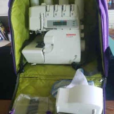 HKM085- Bernina Overlocker