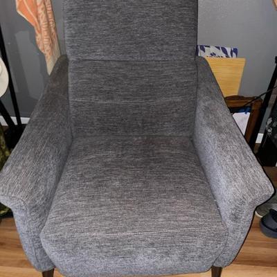HKM006 - Grey Fabric Recliner 