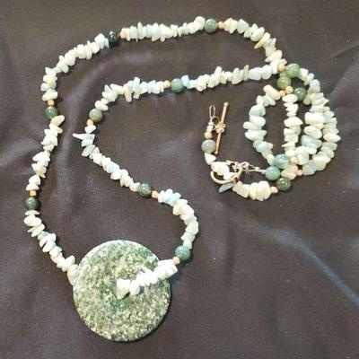 HKM048- Green Bead Necklace With Large Mottled Stone Handmade Necklace