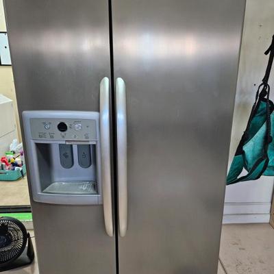 Kenmore Refrigerator 