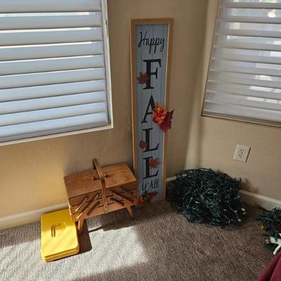 Holiday Decorations 