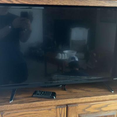 Vizio 33” TV