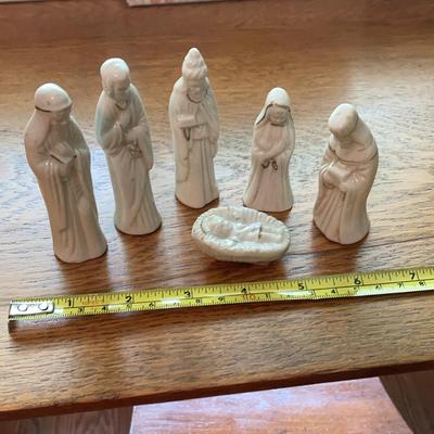 Precious Moments and Crown Mini-Nativity Set Pieces 