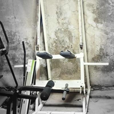 Squat rack