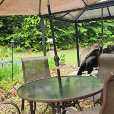 Outdoor dining set
