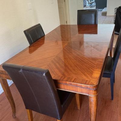 Dining Room Table & Chairs