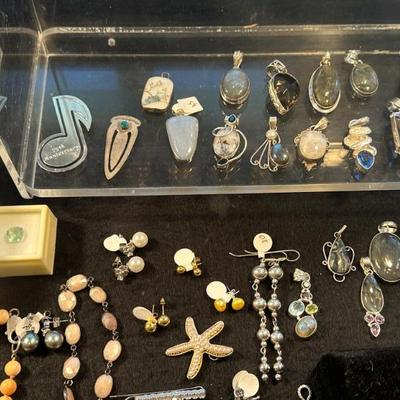Sale Photo Thumbnail #576