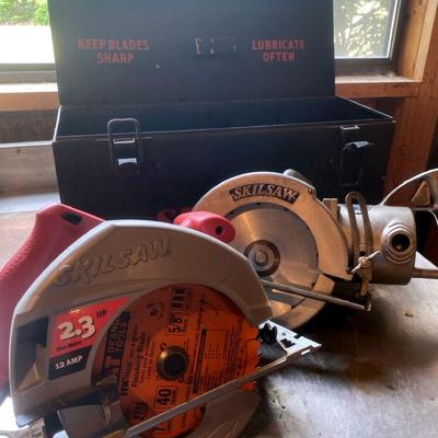 Skilsaw 2.3 HP Saw & Vintage Model 77 Skilsaw With Metal Case