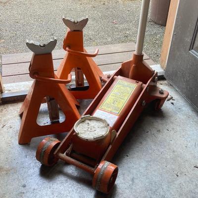 3 Ton Hydraulic Floor Jack With Two 6 Ton Heavy Duty Jack Stands