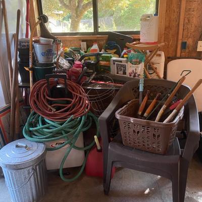 Outdoor Garden Lot Including Toro, Craftsman & Ryobi Tools