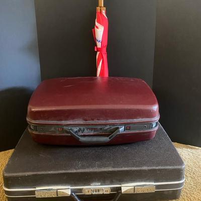 Vintage Travel Master & Samsonite Suitcases With Boeing Umbrella