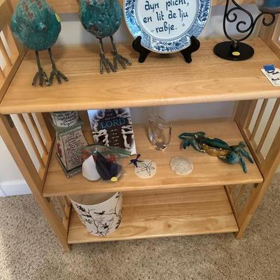 Sale Photo Thumbnail #206: Small shelf unit folds