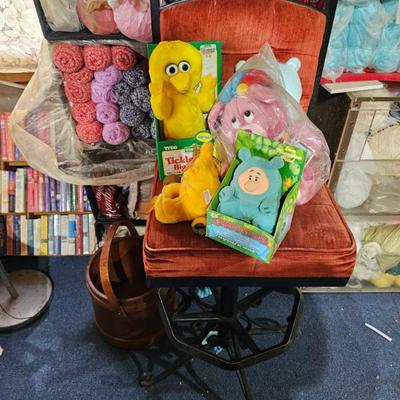 Yarn, Toys