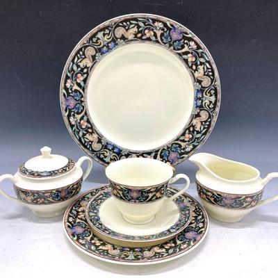 Mikasa Jardin De Paradis Complete China Set