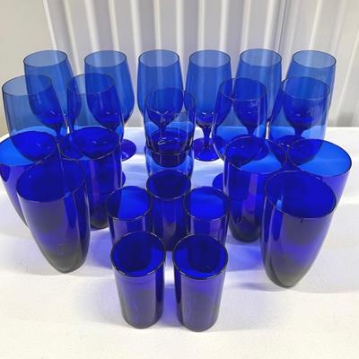 Cobalt Blue Stemware And Glasses (23)