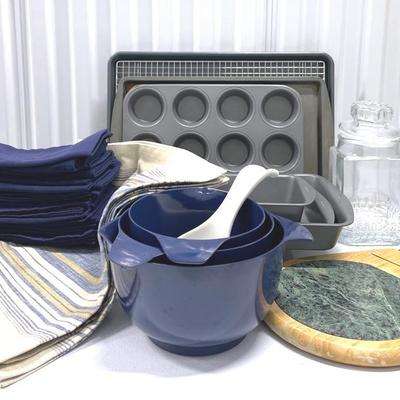 Bakeware, DANSK Bowl Set With Napkins And  Marble Cheese Board 
