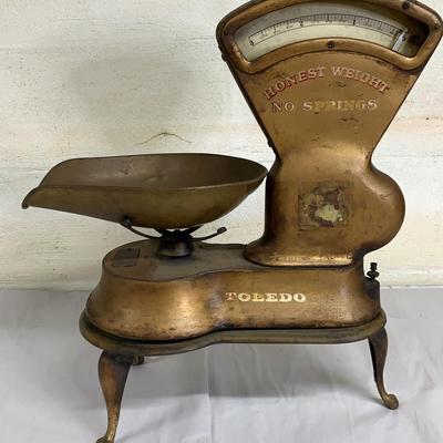 Toledo Antique General Store Scale w/pan