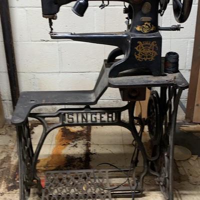 ANTIQUE Commercial Singer Sewing Machine