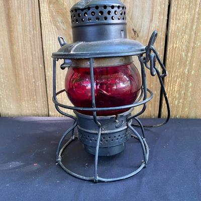 Rock Island Kerosene Lamp