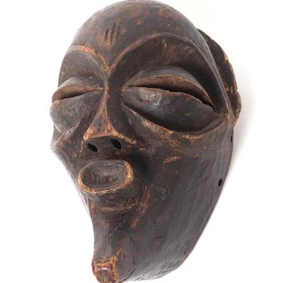 Sale Photo Thumbnail #466: Lot 467 african mbagani carved wood mask dr congo