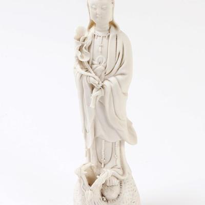 Sale Photo Thumbnail #345: Lot 345 chinese blanc de chine guanyin