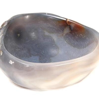 Sale Photo Thumbnail #192: Lot 192 beautiful quartz agate carved bowl