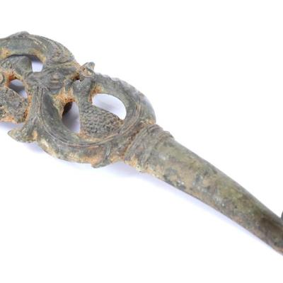 Sale Photo Thumbnail #386: Lot 386 chinese bronze dragon belt hook